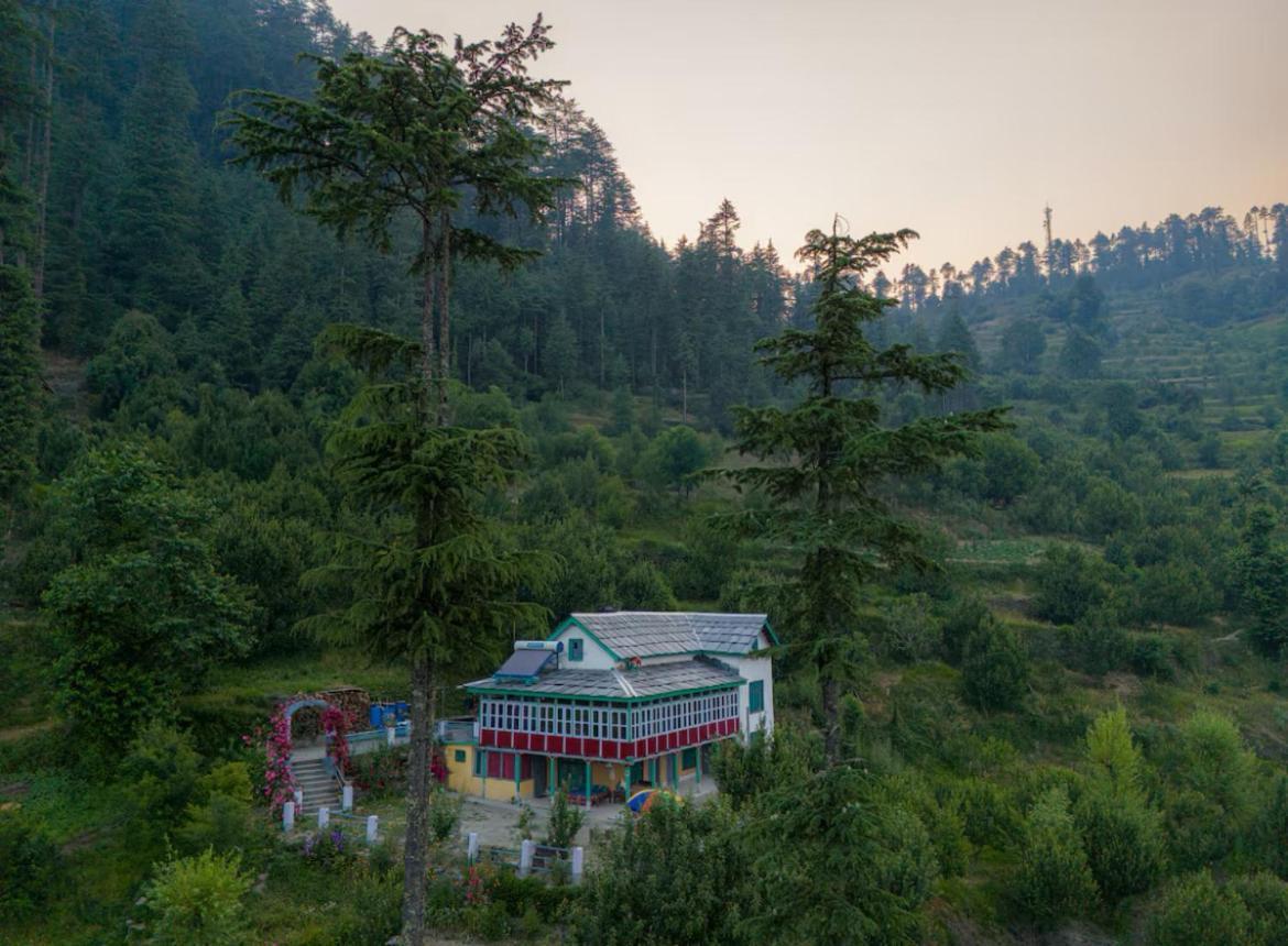 Hotel Mountain Eyrie à Banjār Extérieur photo